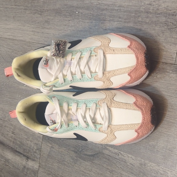 Nike Other - Nike Air Max Dawn (GS)